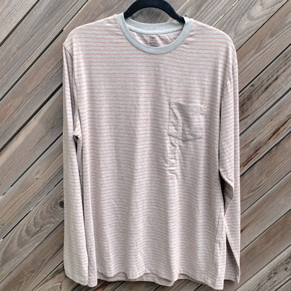 Gap long sleeve crew neck shirt. New!